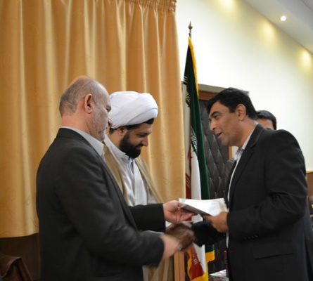 شهردار لاهيجان به عنوان مدير نمونه شهرستان لاهيجان انتخاب شد